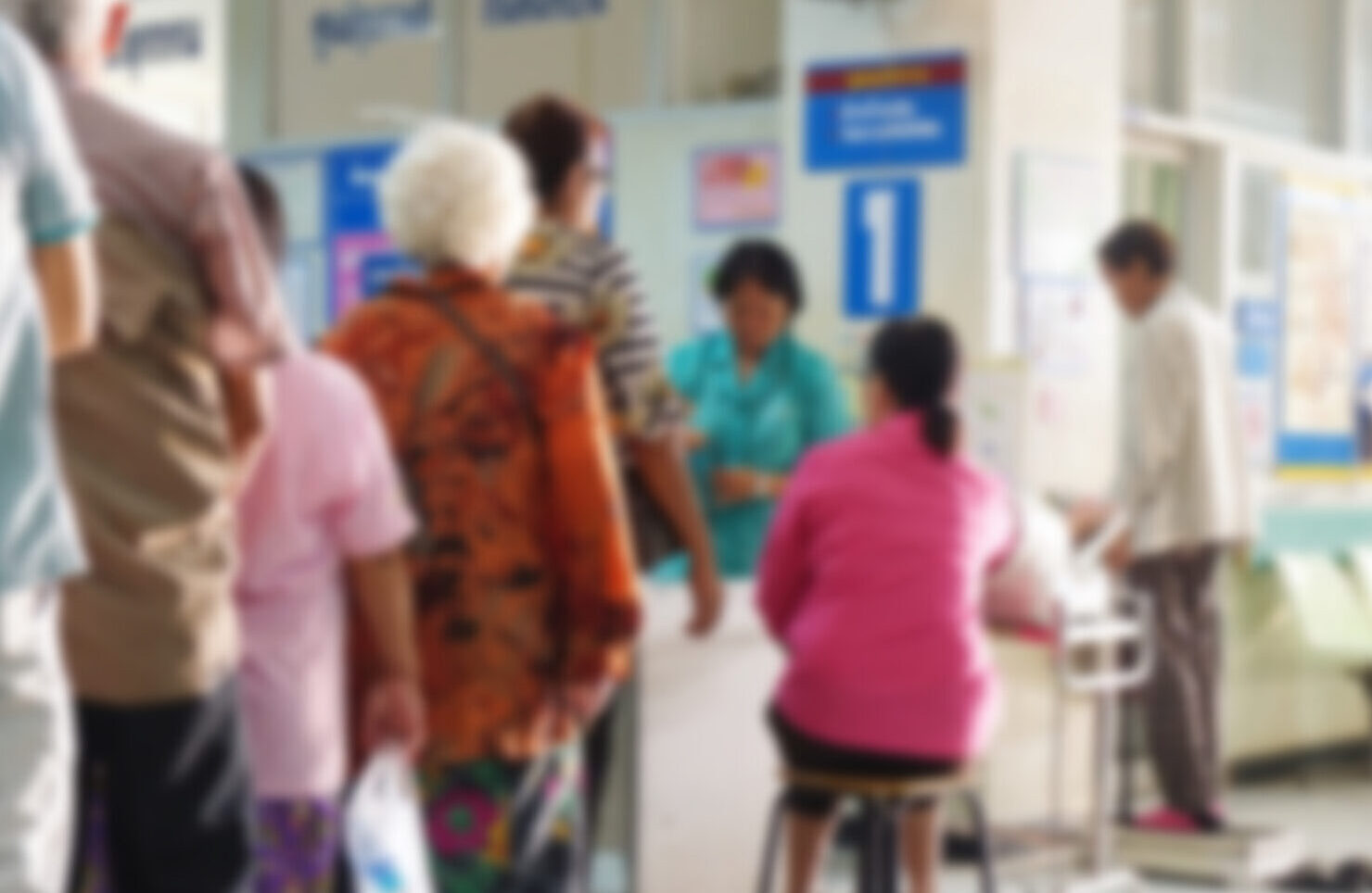 Blurred,People,And,Patient,Waiting,For,The,Doctor,,Hospital,Activities