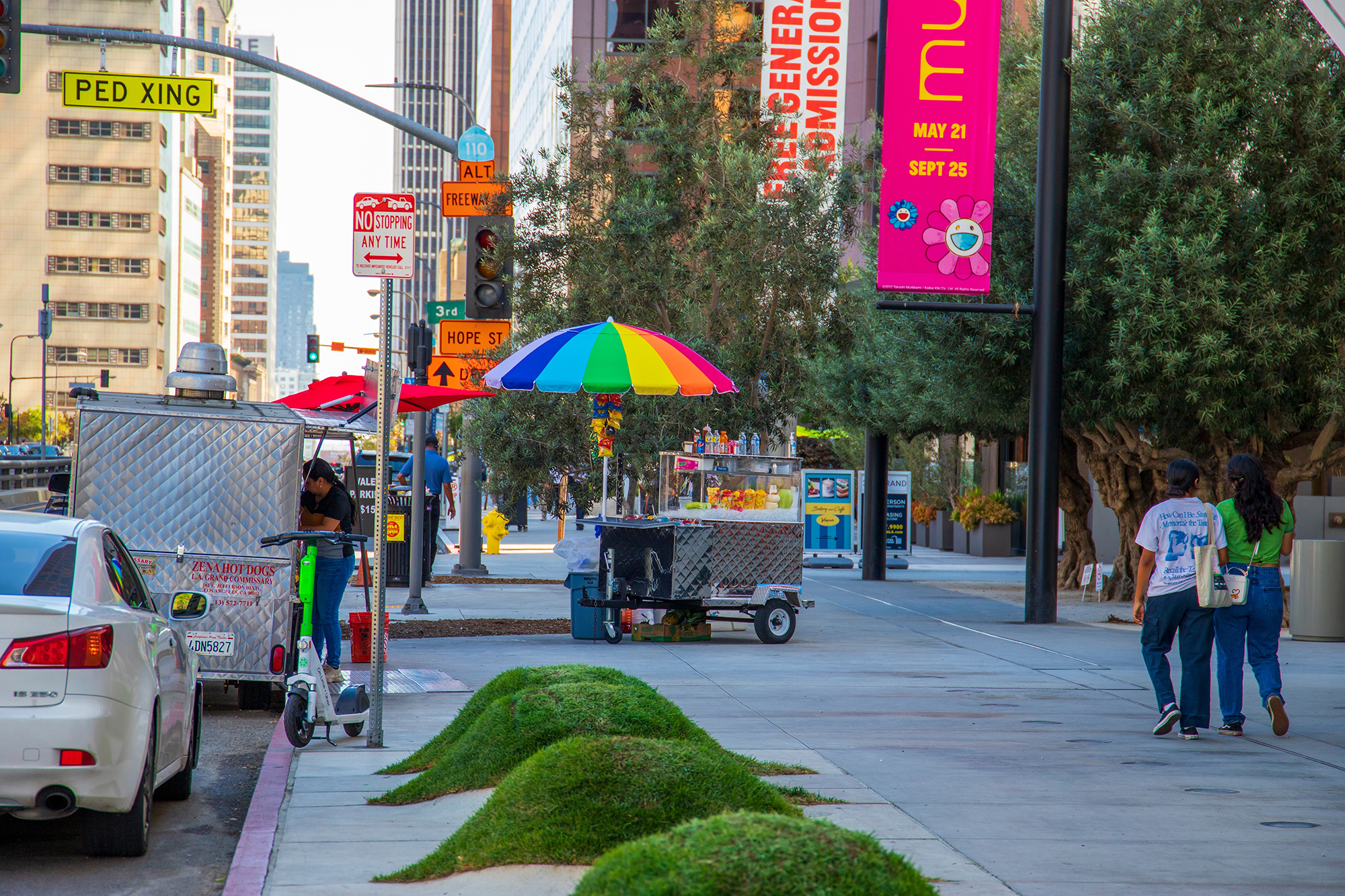 Los,Angeles,,California,Usa, ,7,18,2022:,A,Sidewalk